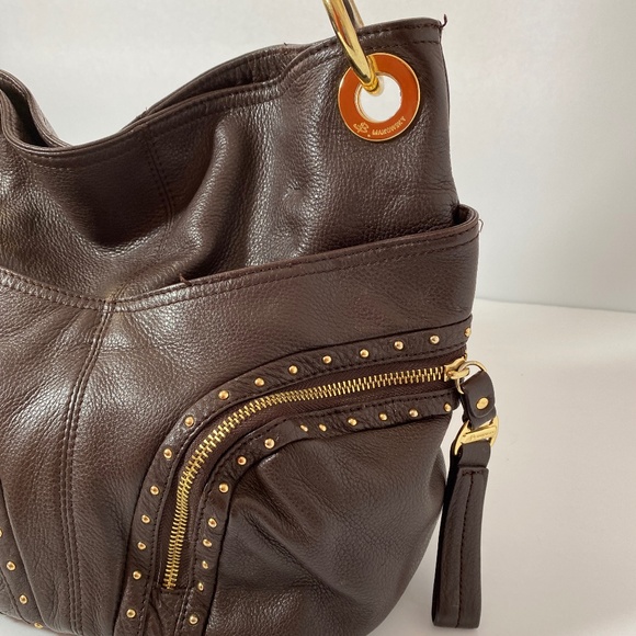 B. Makowsky Leather Purse + Dust Bag - Picture 8 of 15